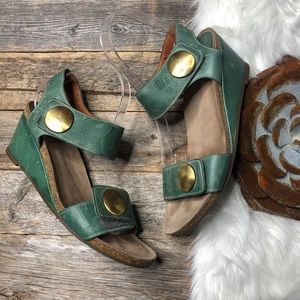 Taos Sandals Women 41 Green Leather Wedge Comfort
